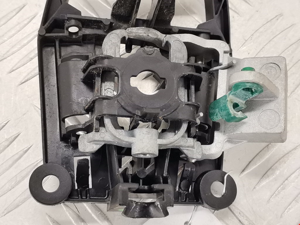 Кронштейн ручки OPEL Astra H/Family 2004-2015