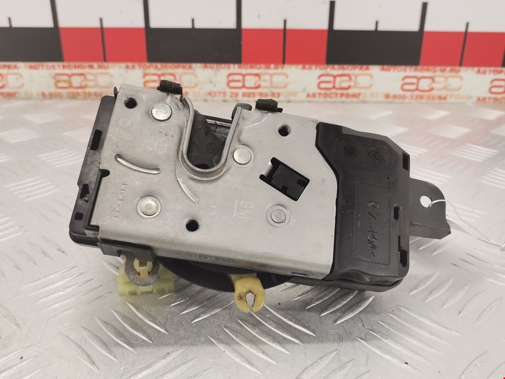 Замок двери передней правой OPEL Astra H/Family 2004-2015