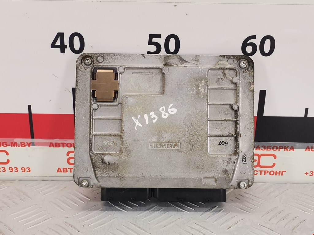 Блок управления двигателя (ЭБУ) VOLKSWAGEN Polo IV 2001-2009