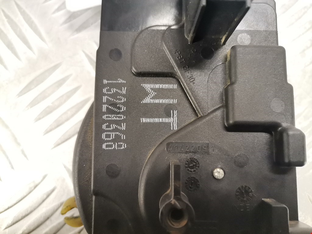 Замок двери передней правой OPEL Astra H/Family 2004-2015