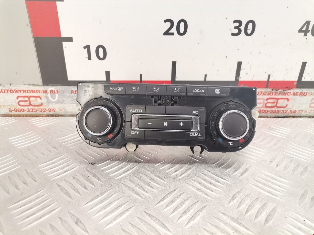 Блок управления климат-контроля Skoda Octavia 1Z (2004-2013)