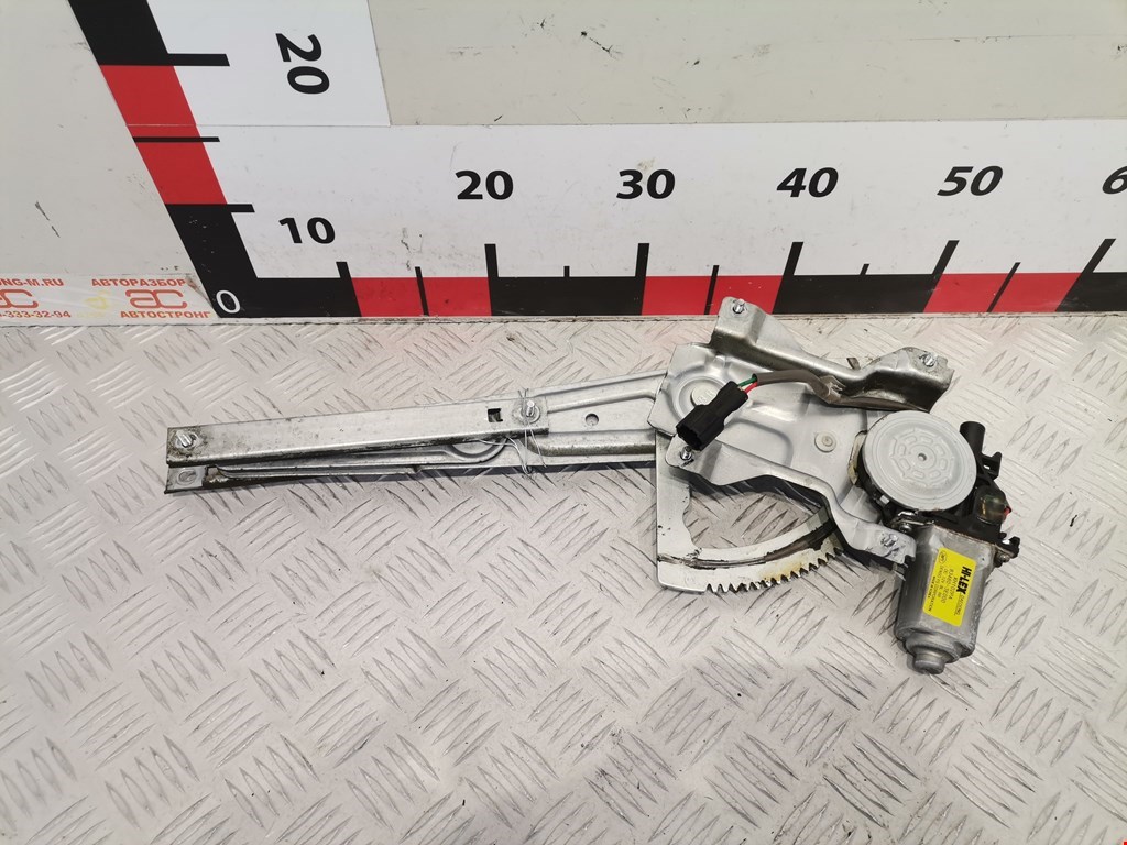 Стеклоподъемник задний правый KIA Sorento 2002-2009