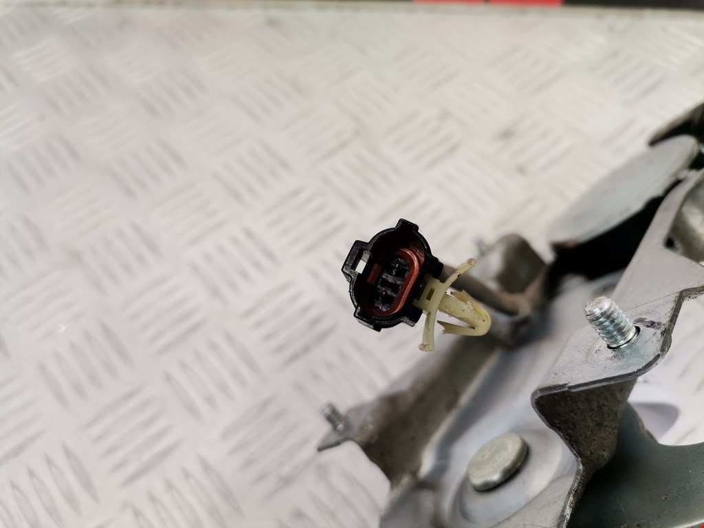 Стеклоподъемник задний правый KIA Sorento 2002-2009