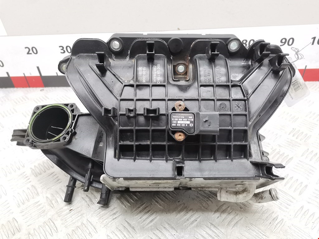 Коллектор впускной VOLKSWAGEN Jetta V 2005-2011