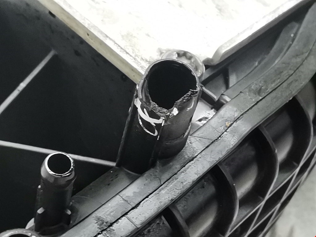 Коллектор впускной VOLKSWAGEN Jetta V 2005-2011