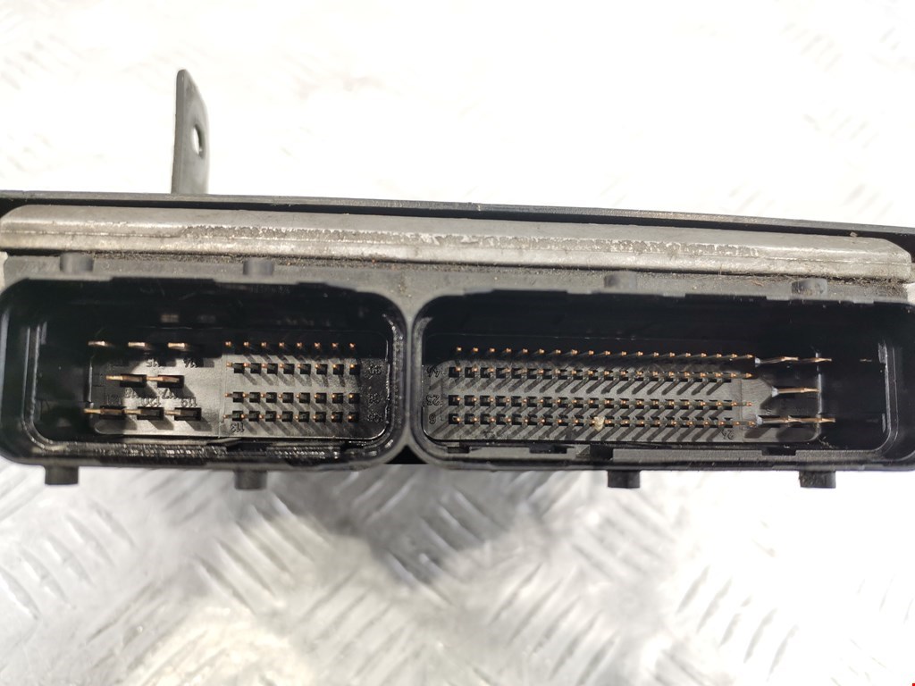 Блок управления двигателя (ЭБУ) CHRYSLER Voyager IV RG 2001-2007