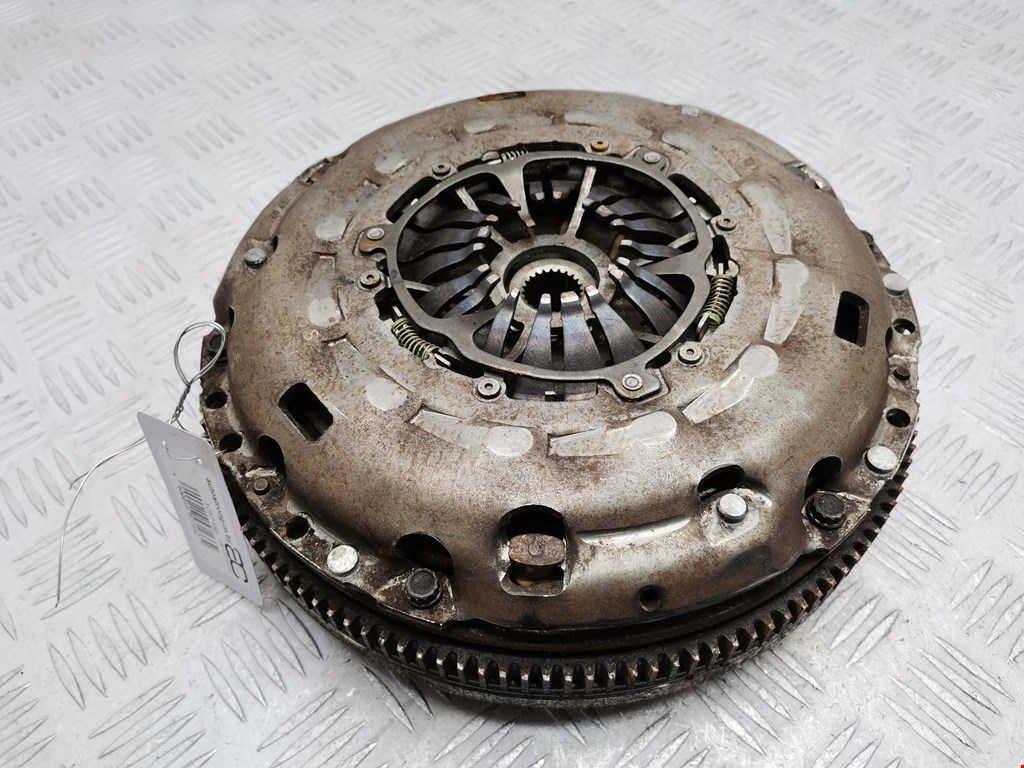 Маховик (демпфер сцепления) VOLKSWAGEN Passat B6 2005-2011