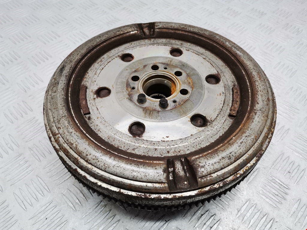 Маховик (демпфер сцепления) VOLKSWAGEN Passat B6 2005-2011