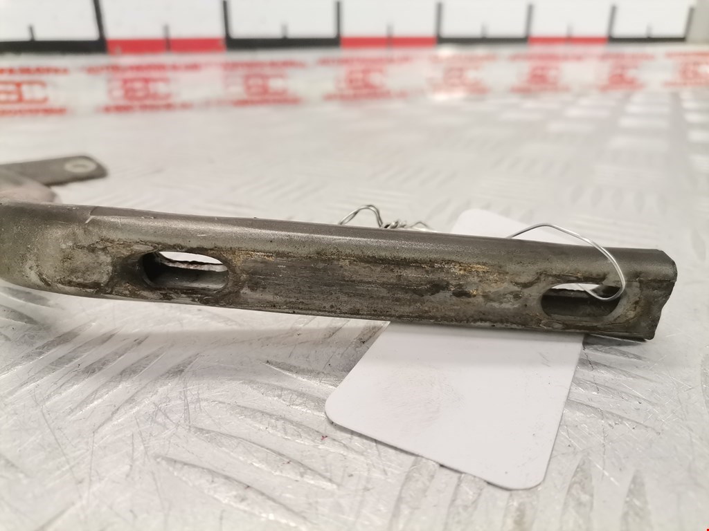 Петля капота левая/правая CHRYSLER Voyager IV RG 2001-2007