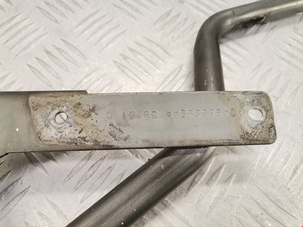 Петля капота левая/правая CHRYSLER Voyager IV RG 2001-2007