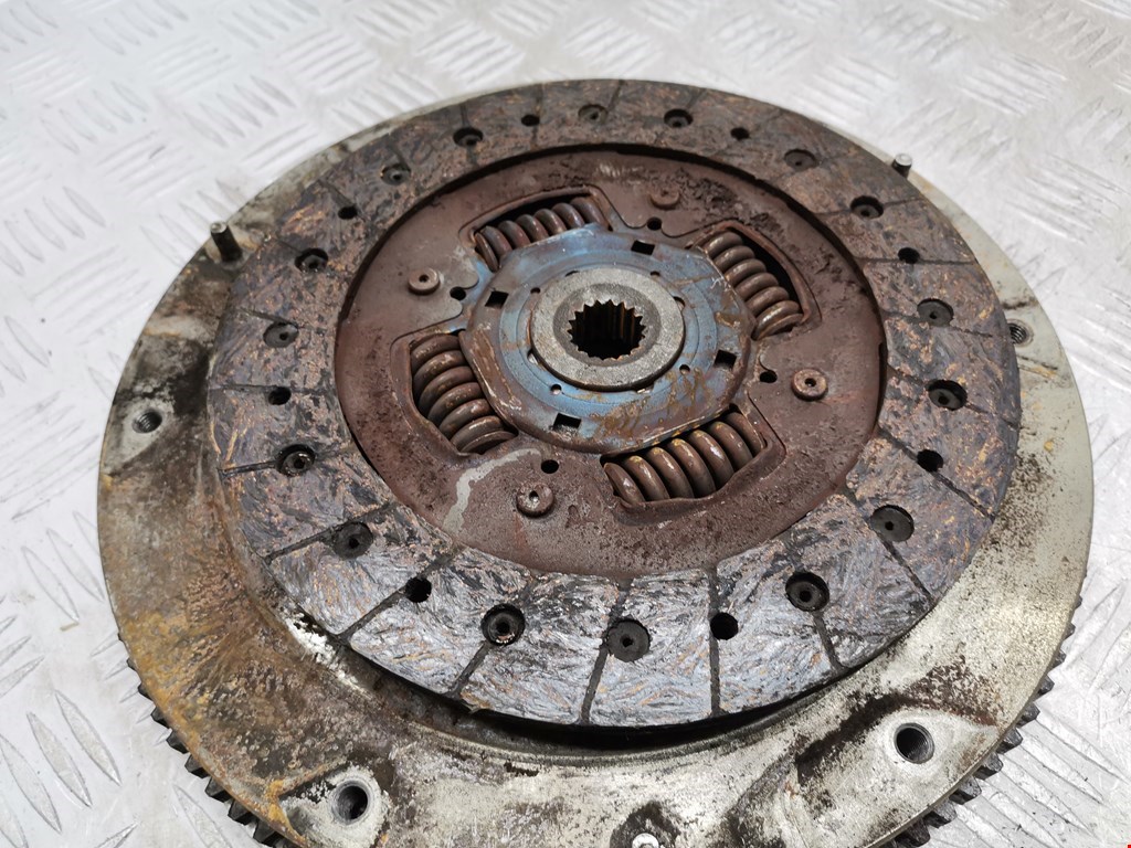 Маховик (демпфер сцепления) NISSAN Almera N16 2000-2006