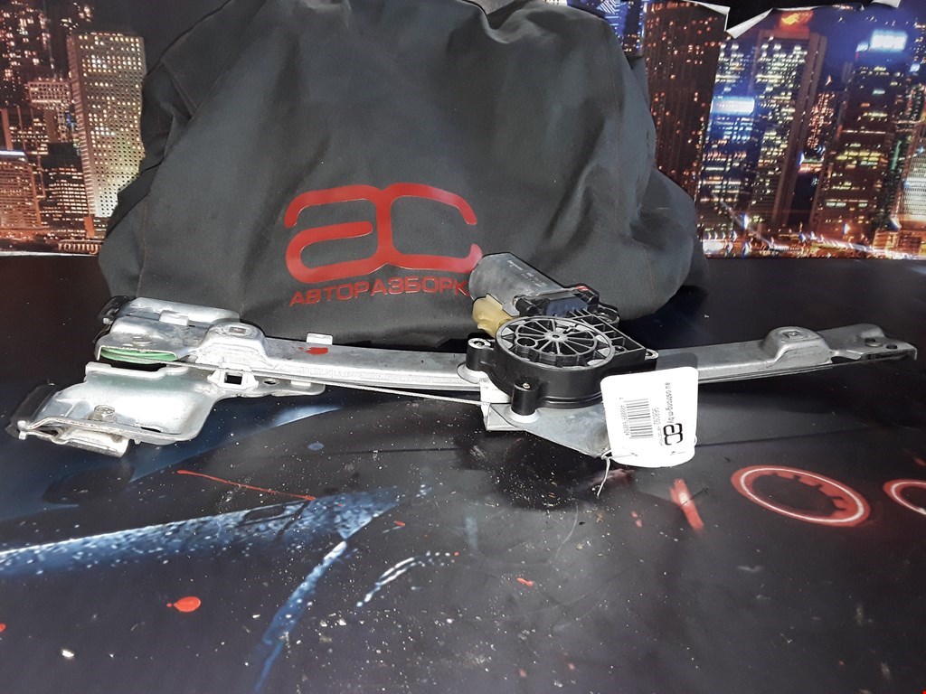 Стеклоподъемник задний правый CHRYSLER 300 C 2004-2010