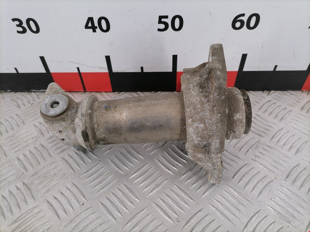 Отбойник бампера передний левый Audi A4 B6 (2000-2006)