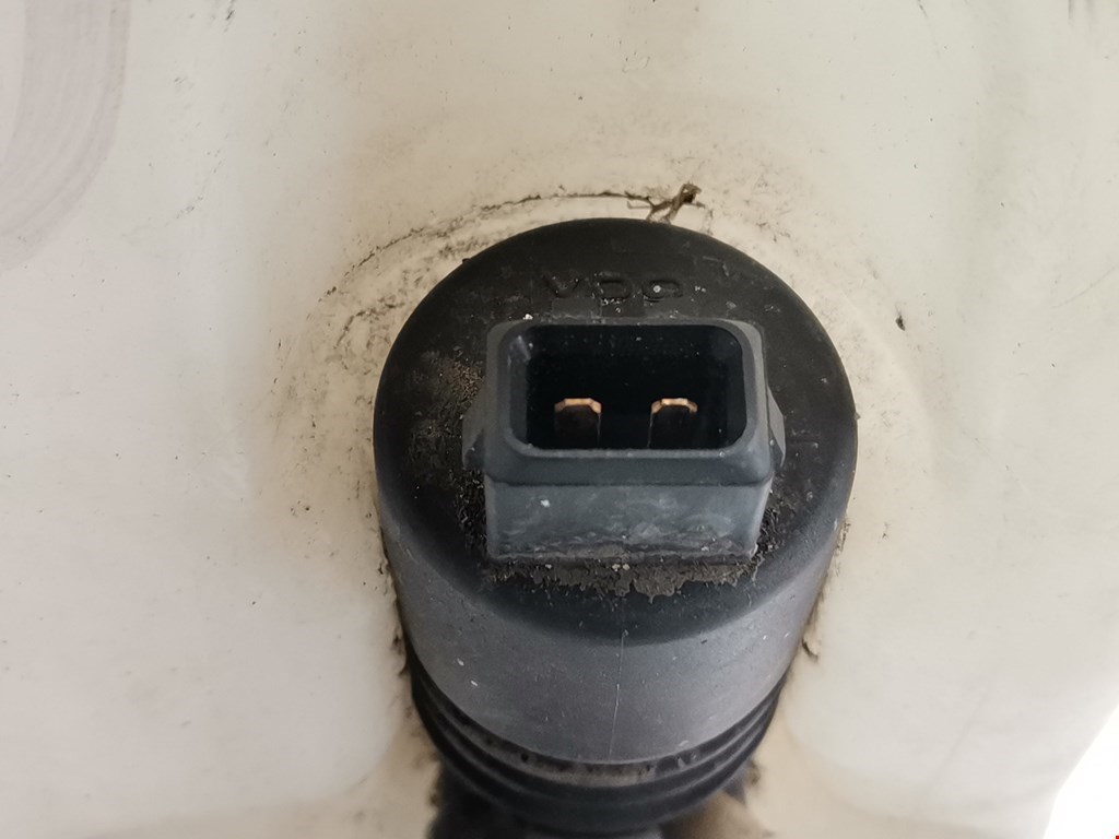 Бачок омывателя VOLKSWAGEN Golf III 1991-1997