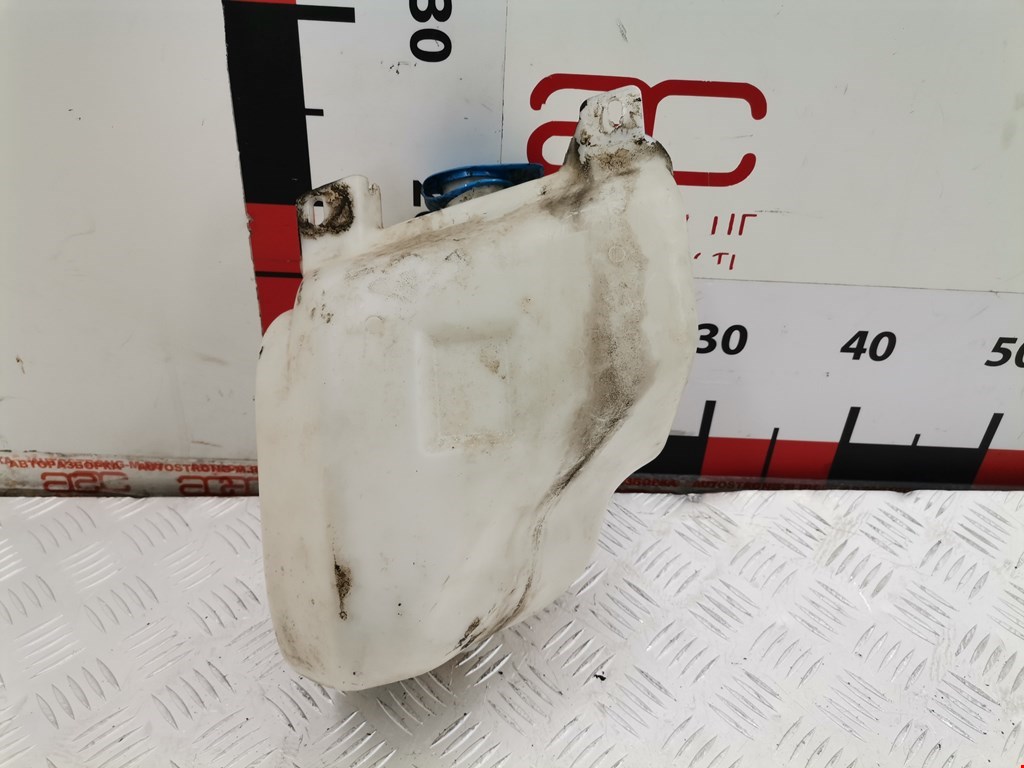 Бачок омывателя VOLKSWAGEN Golf III 1991-1997