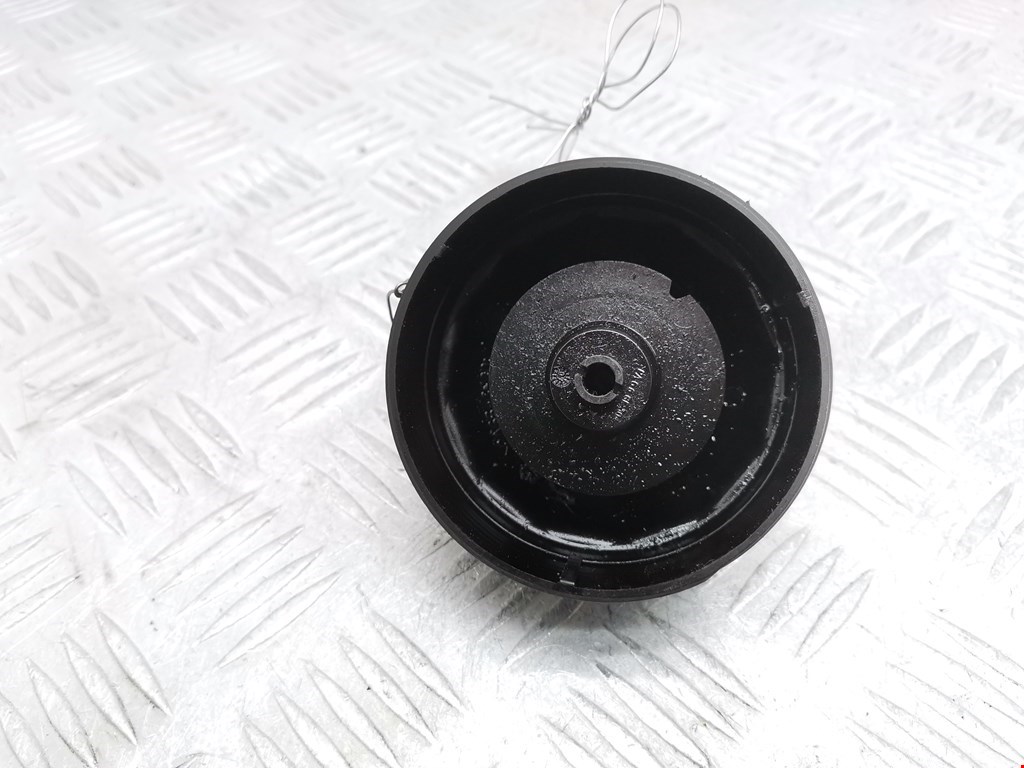 Крышка масляного фильтра VOLKSWAGEN Passat B6 2005-2011