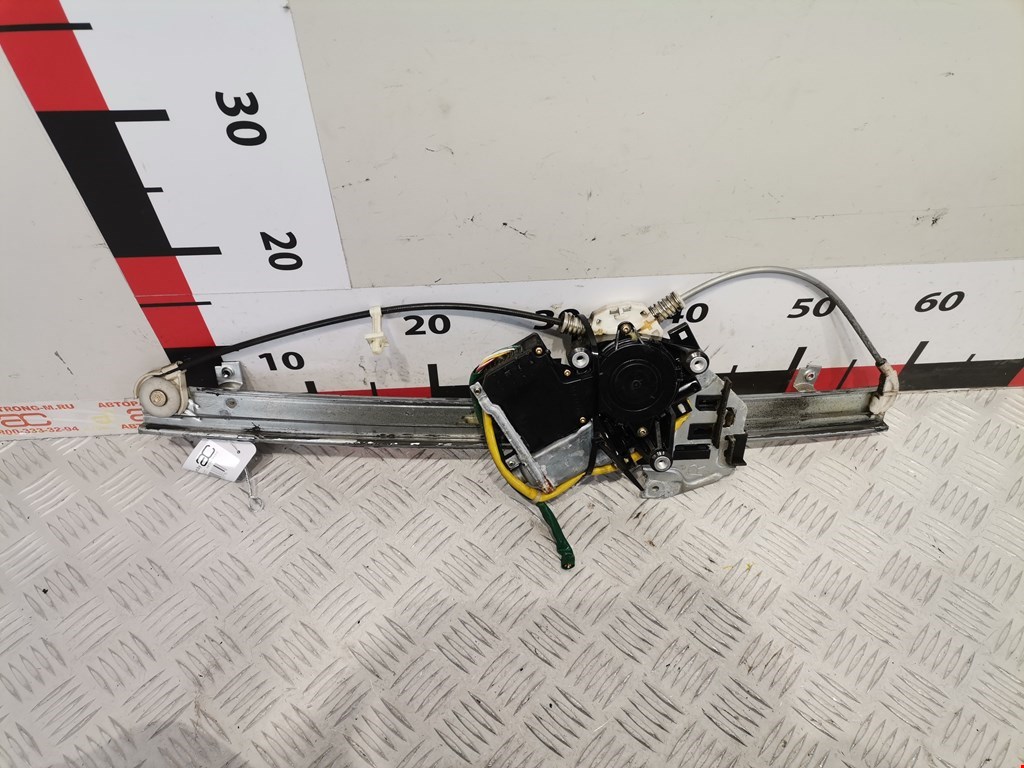 Стеклоподъемник передний правый MITSUBISHI Space Wagon N8,N9 1998-2004