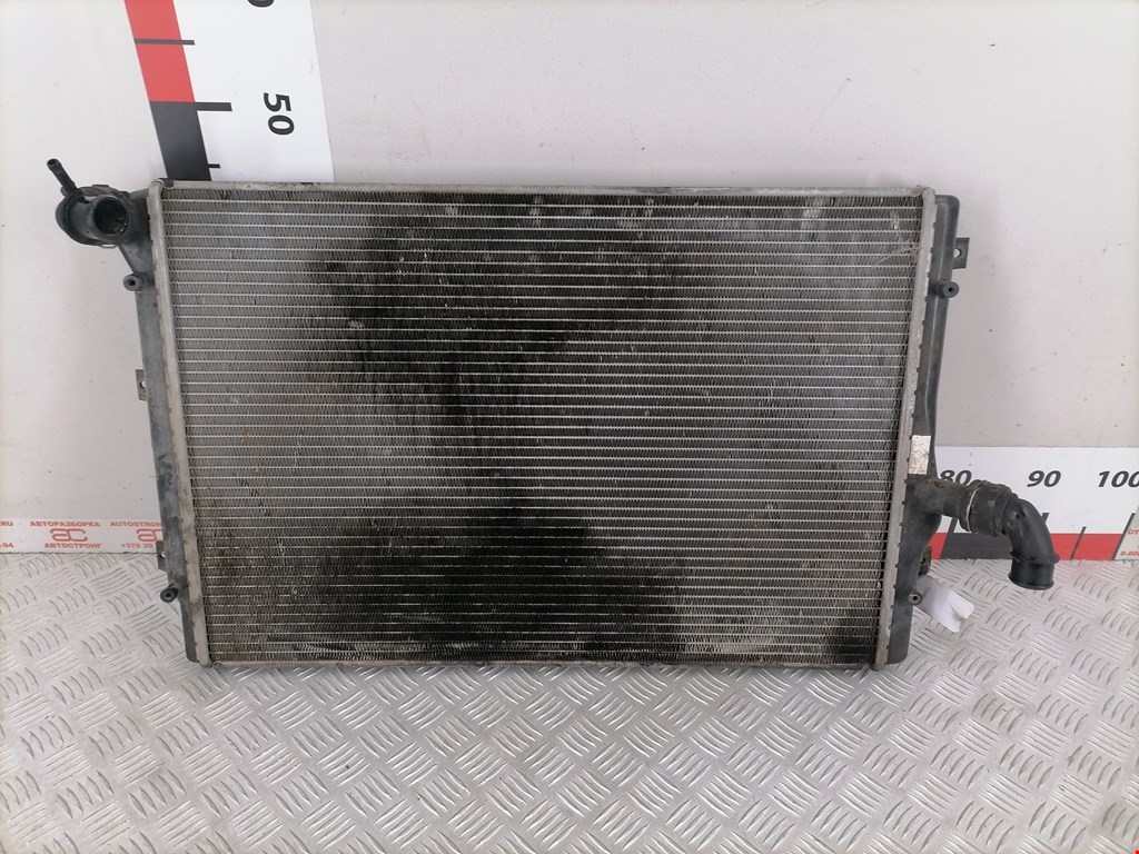 Радиатор основной SEAT Leon 2005-2012