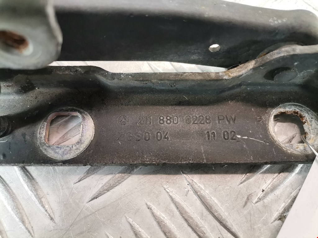 Петля капота левая/правая MERCEDES-BENZ E-Class W211, S211 2002-2009