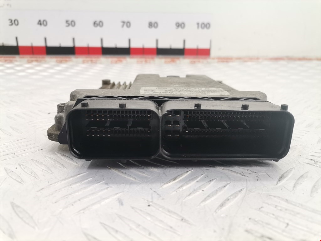 Блок управления двигателя (ЭБУ) SKODA Superb 2008-2015