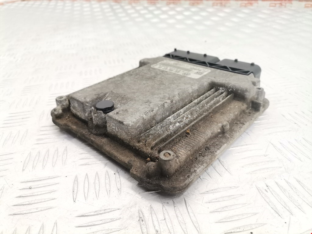 Блок управления двигателя (ЭБУ) SKODA Superb 2008-2015