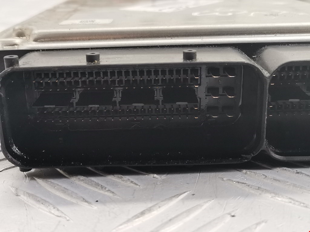 Блок управления двигателя (ЭБУ) SKODA Superb 2008-2015