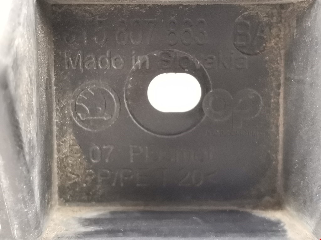 Кронштейн заднего бампера левый правый SKODA Superb 2008-2015