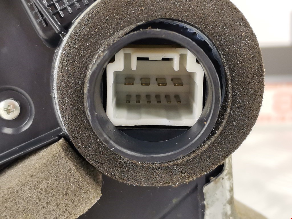 Замок двери передней правой SUZUKI Grand Vitara 2005-2015