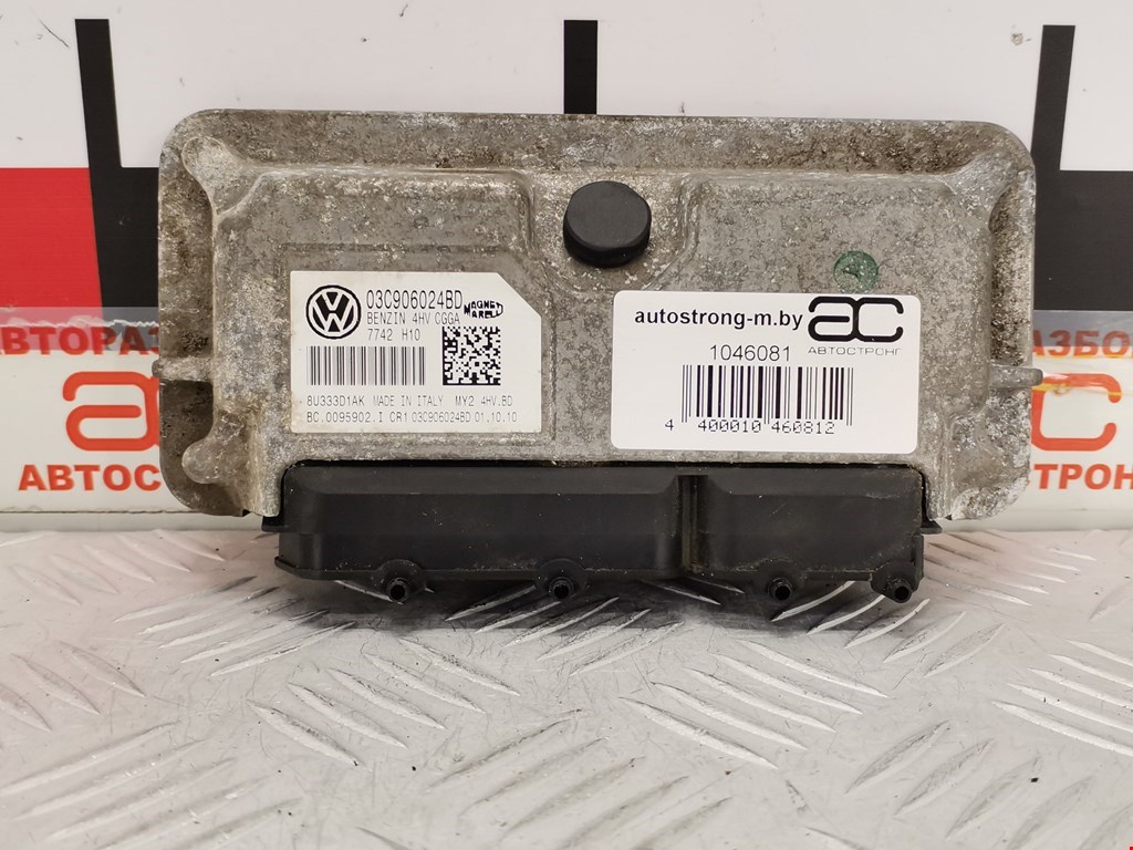 Блок управления двигателя (ЭБУ) VOLKSWAGEN Golf VI 2009-2012