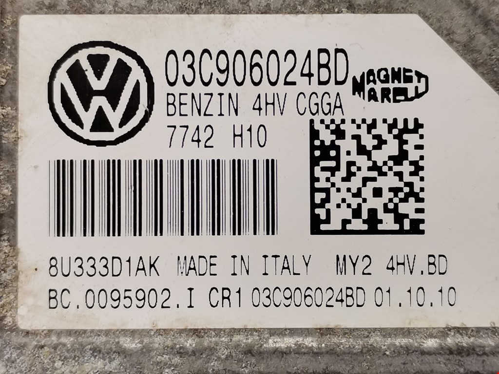 Блок управления двигателя (ЭБУ) VOLKSWAGEN Golf VI 2009-2012