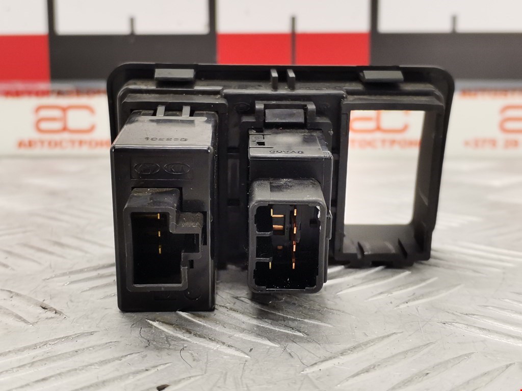 Кнопка антипробуксовочной системы HYUNDAI i20 l 2008-2014