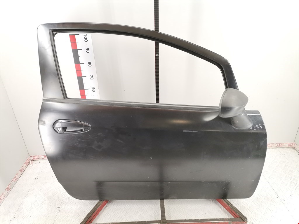 Кнопка стеклоподъемника Fiat Punto 3 Grande Punto (199/310) (2005-2018)