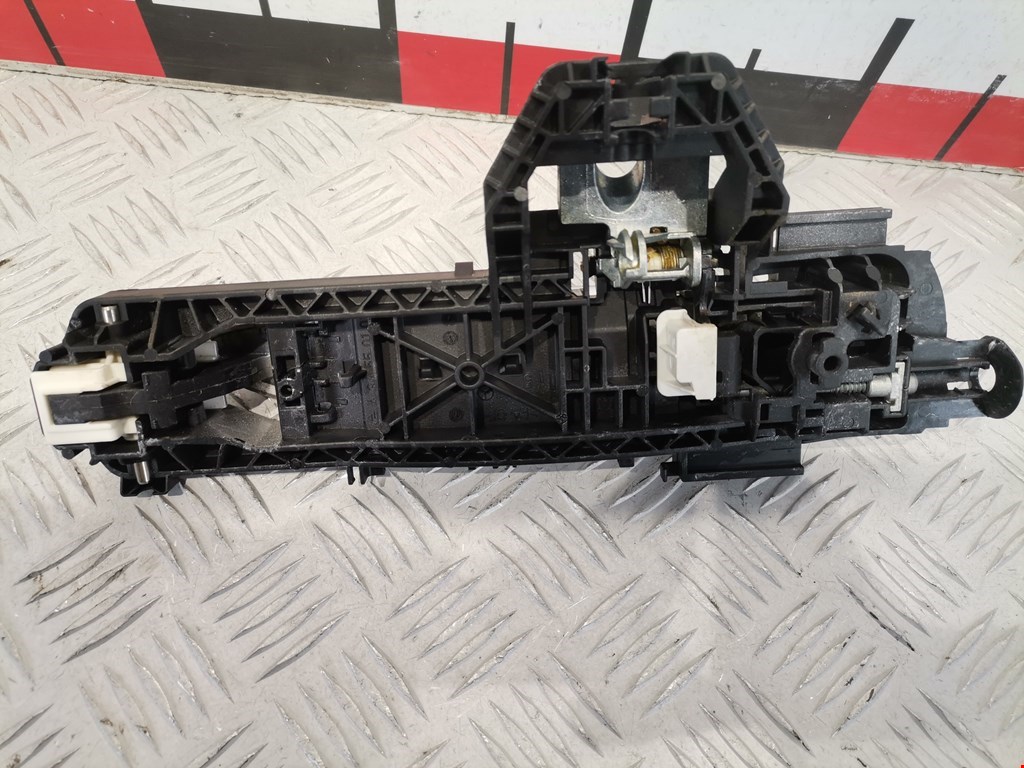 Ручка двери передней наружная левая MERCEDES-BENZ C-Class C-klasse W204 2007-2015