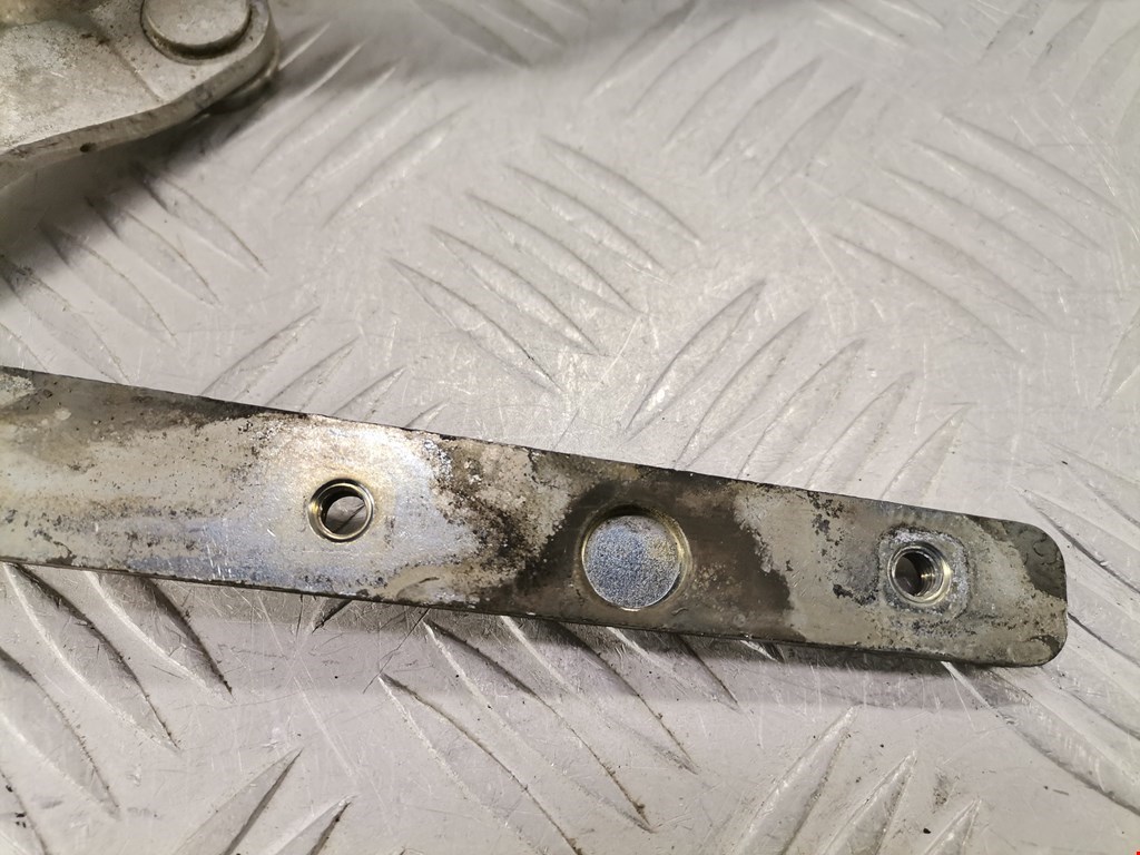 Петля капота левая/правая MERCEDES-BENZ C-Class C-klasse W203 2000-2007