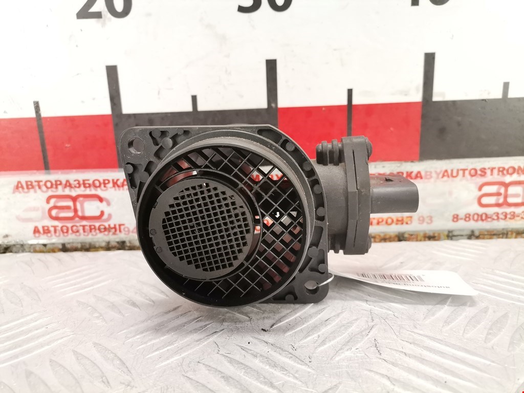 Расходомер воздуха (массметр, датчик ДМРВ) VOLKSWAGEN Golf IV 1997-2003