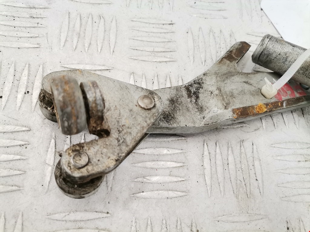 Ролик двери сдвижной (левый/правый средний верхний/нижний) CITROEN Jumper 230 1994-2002