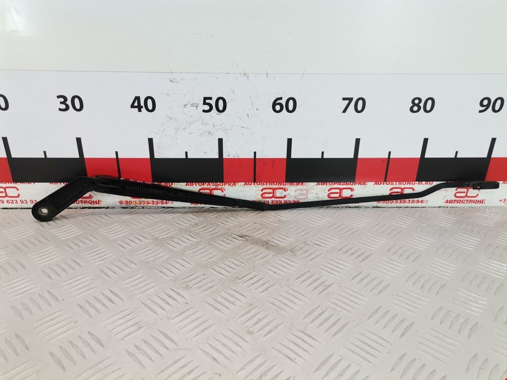 Поводок дворников передний левый/ правый VOLKSWAGEN Golf IV 1997-2003