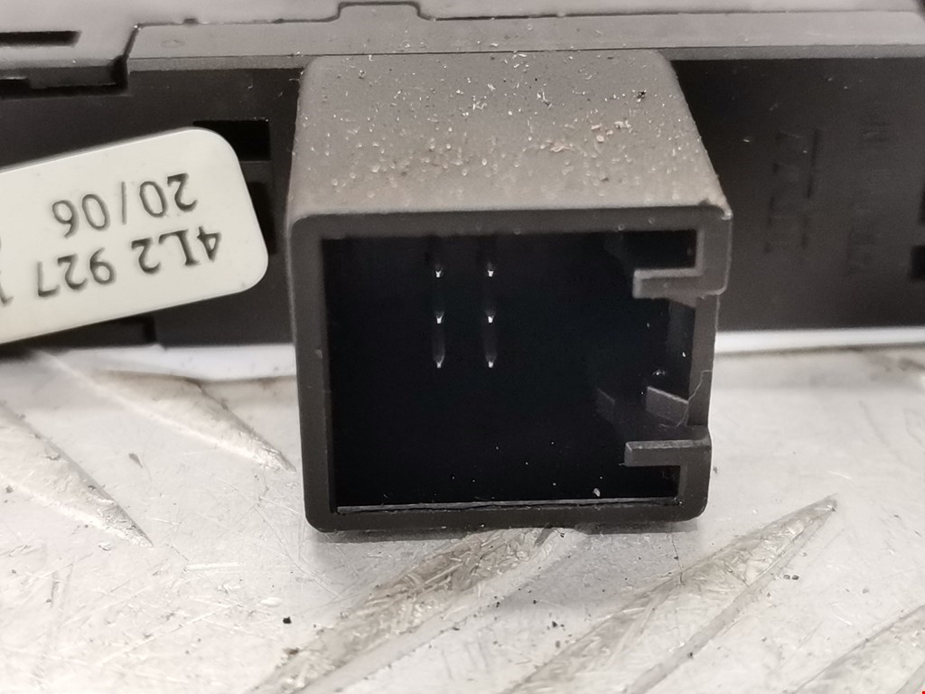 Кнопка аварийной сигнализации (аварийки) AUDI Q7 I 2006-2015