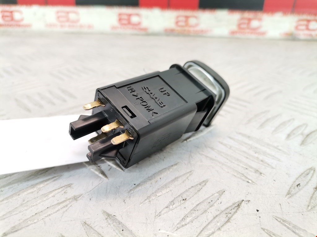 Кнопка антипробуксовочной системы SAAB 9-5 1997-2010