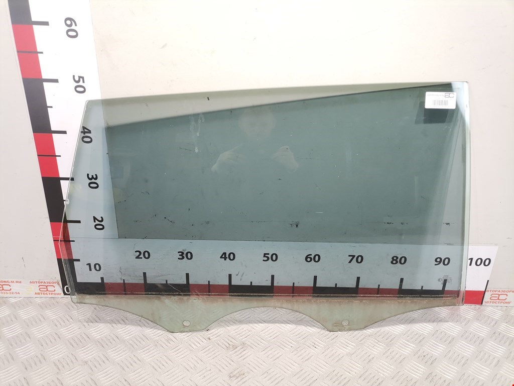 Стекло двери заднее правое AUDI Q7 I 2006-2015