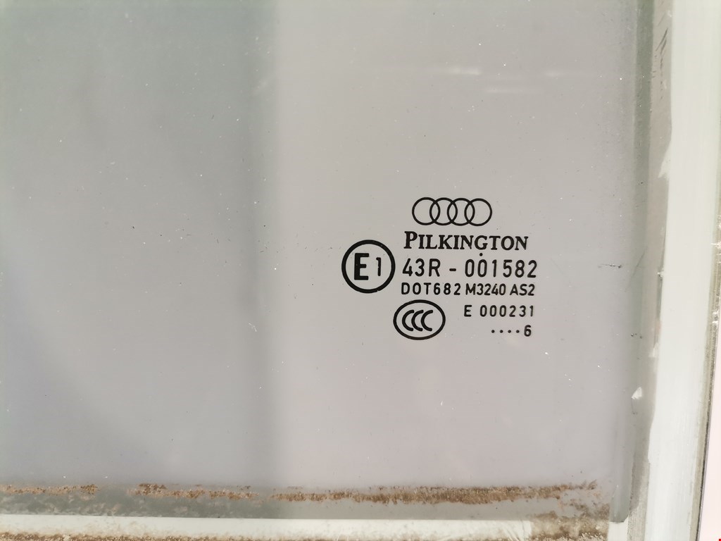 Стекло двери заднее правое AUDI Q7 I 2006-2015