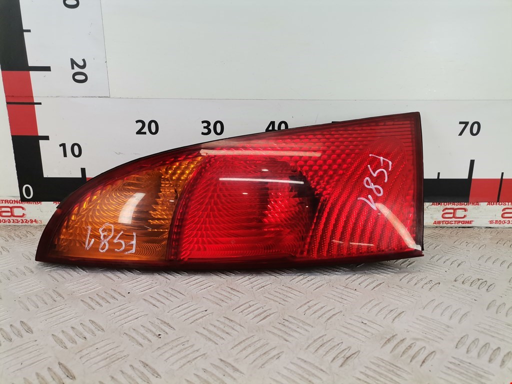 Фонарь задний левый Ford Focus 1 (1998-2005)
