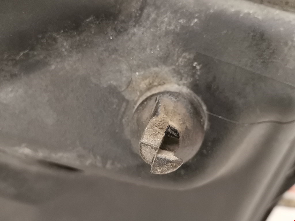 Корпус воздушного фильтра MERCEDES-BENZ SLK-Class R170 1996-2004