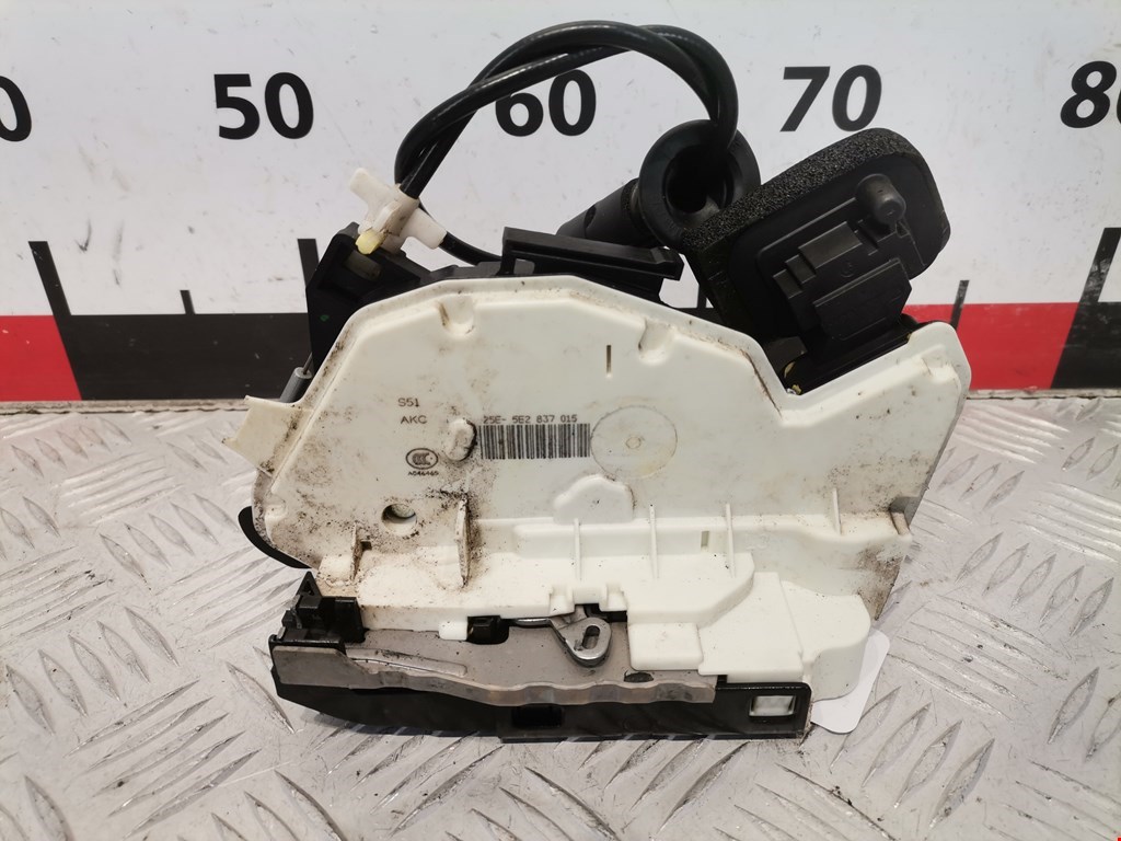 Замок двери передней левой SKODA Octavia A7 2013-2020