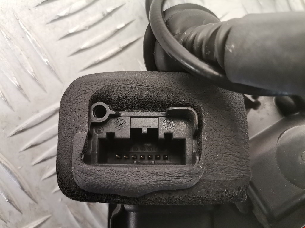 Замок двери передней левой SKODA Octavia A7 2013-2020