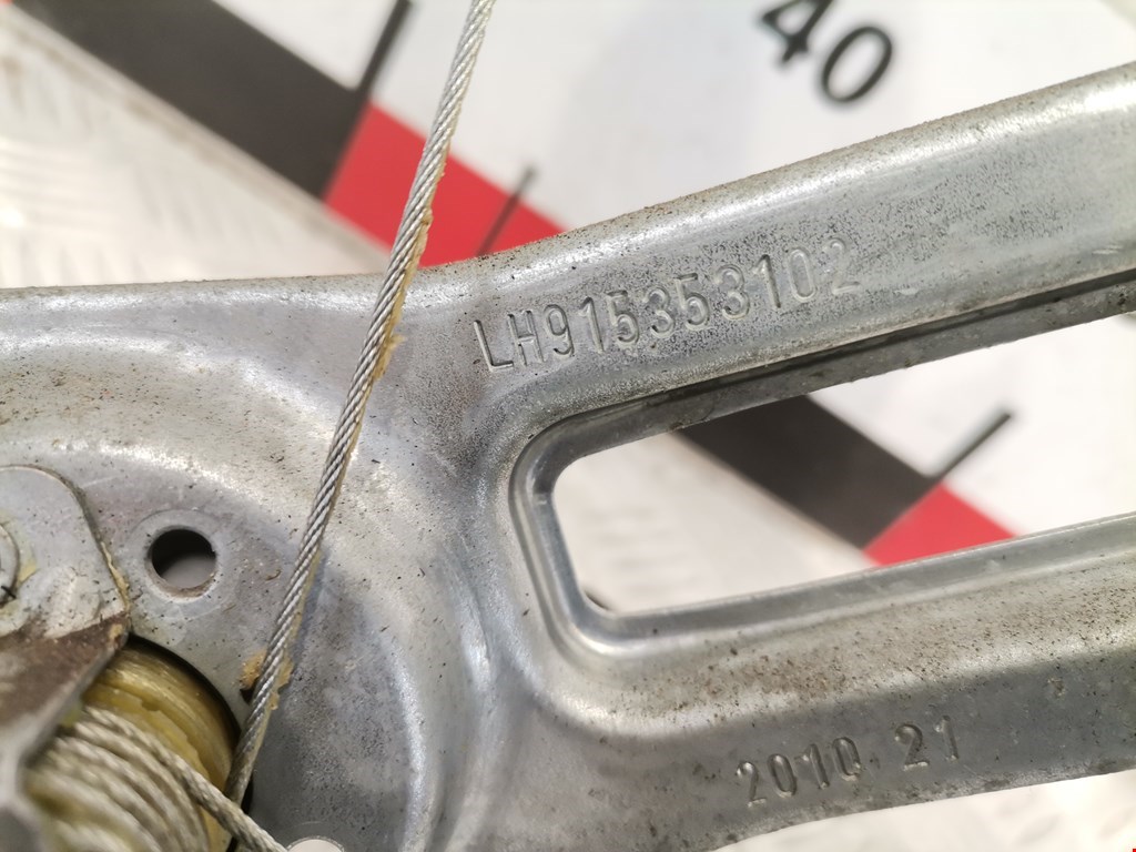 Стеклоподъемник задний левый OPEL Astra J 2009-2017