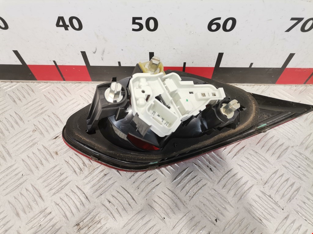 Фонарь задний внутренний правый VOLKSWAGEN Passat CC 2008-2017