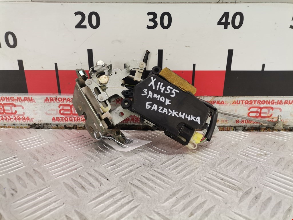 Замок багажника (крышки двери) SUBARU Legacy 1994-1999