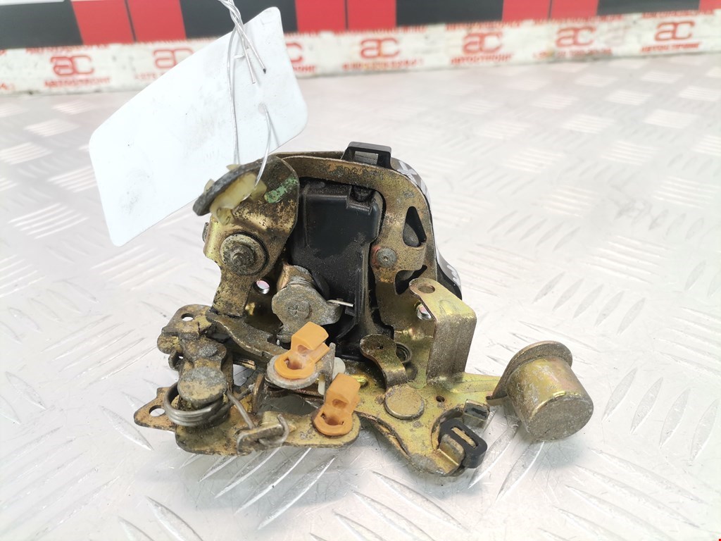 Замок двери задней правой OPEL Corsa B 1993-2000