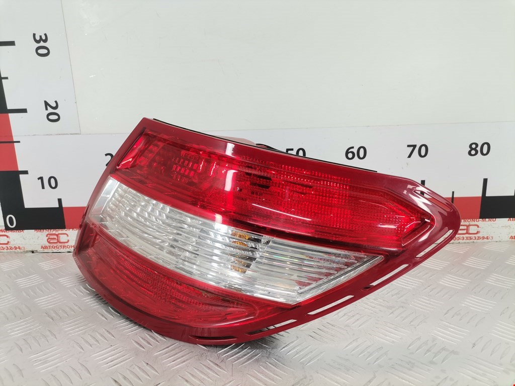 Фонарь задний правый MERCEDES-BENZ C-Class C-klasse W204 2007-2015